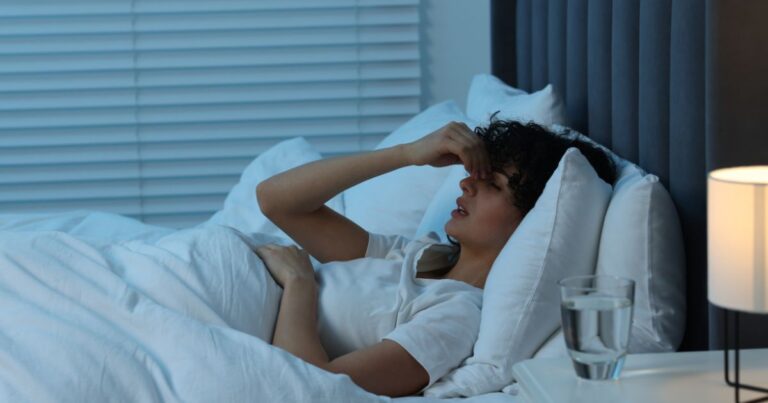 นอนไม่หลับ เกิดจากอะไร? อาการนอนไม่หลับแก้อย่างไรได้บ้าง?