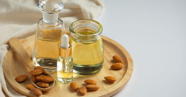 น้ำมันอัลมอนด์ คืออะไร มีคุณประโยชน์อย่างไร เหมาะกับใครบ้าง?